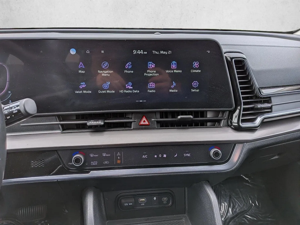 2023 Kia Sportage EX thumbnail 12