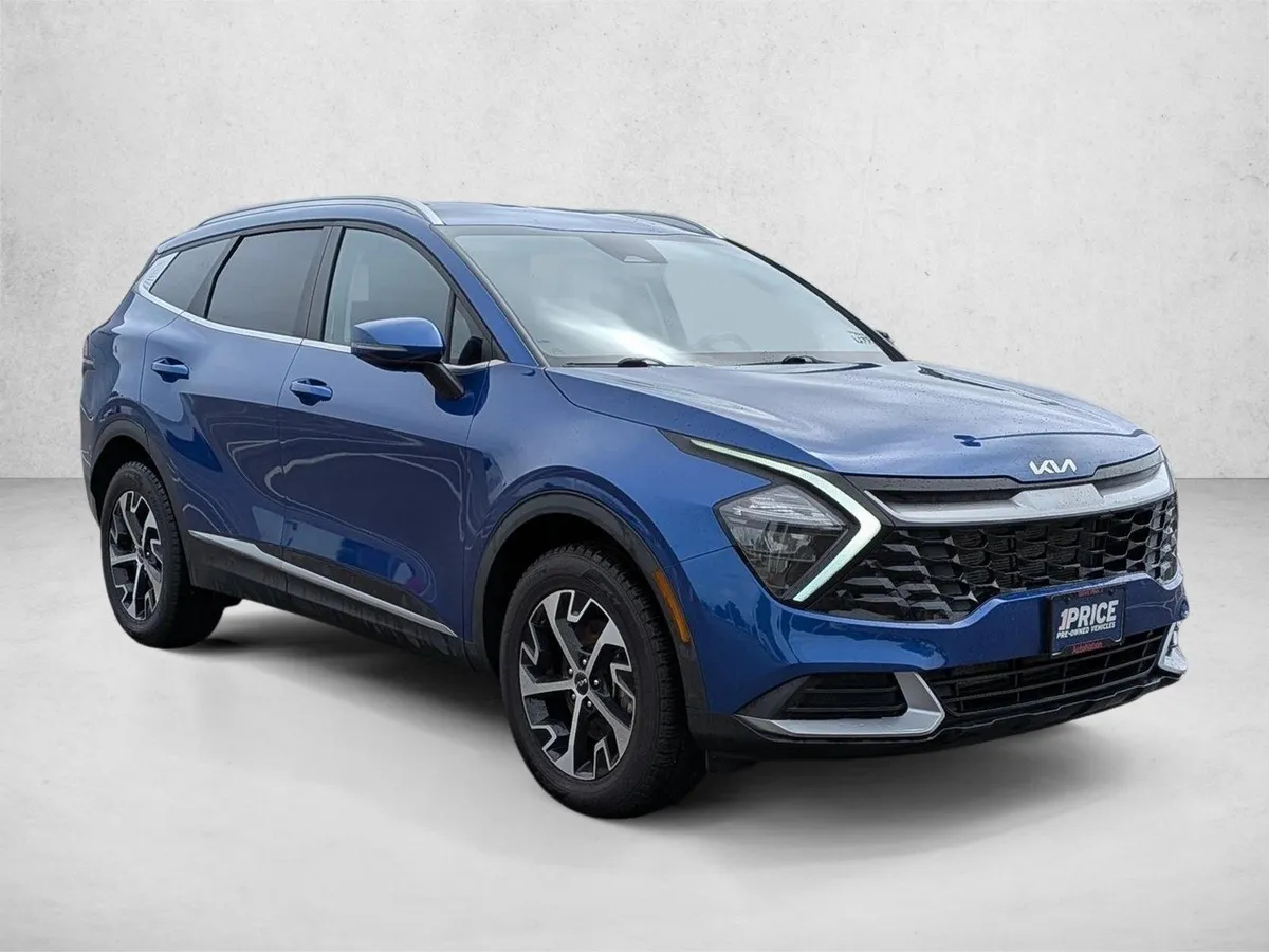 2023 Kia Sportage EX thumbnail 3