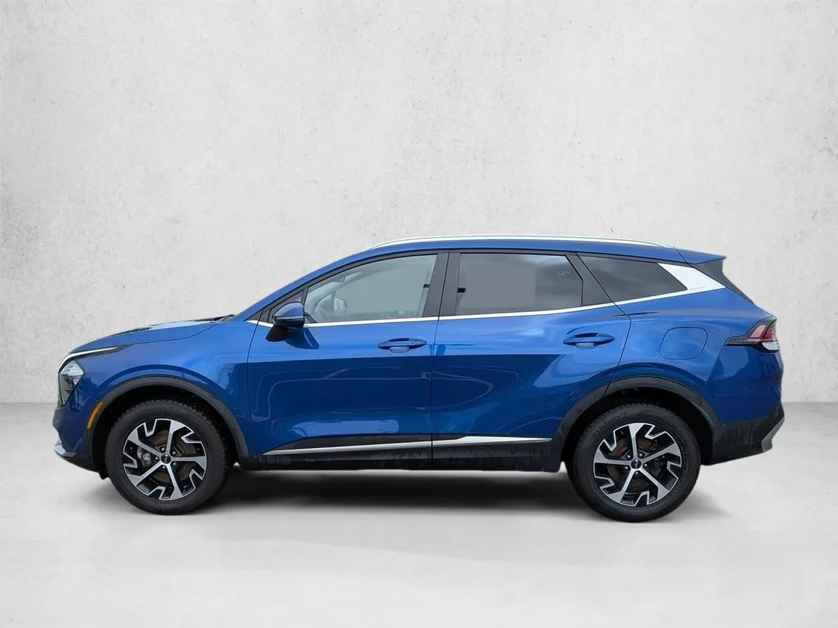 2023 Kia Sportage EX thumbnail 9