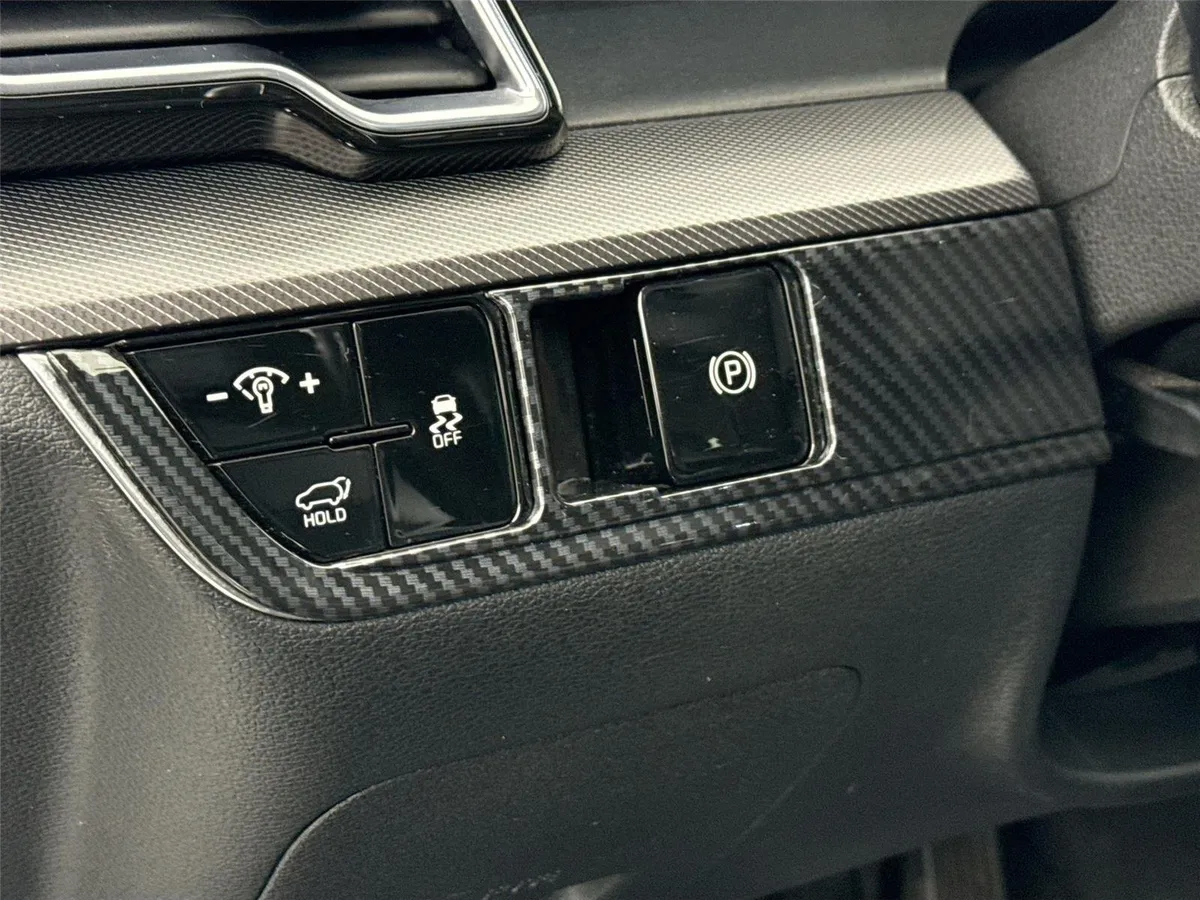 2023 Kia Sportage SX thumbnail 16