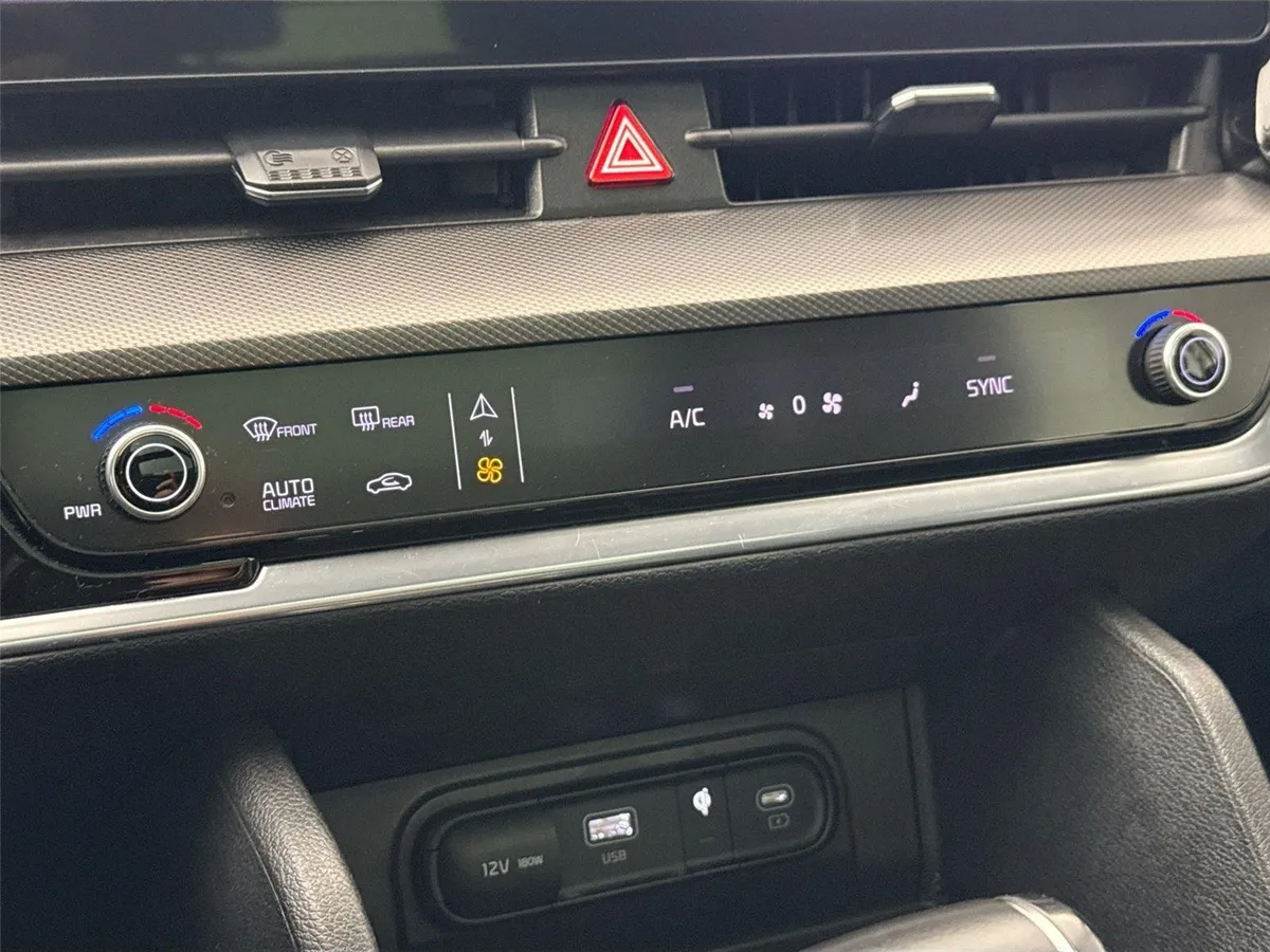 2023 Kia Sportage SX thumbnail 24
