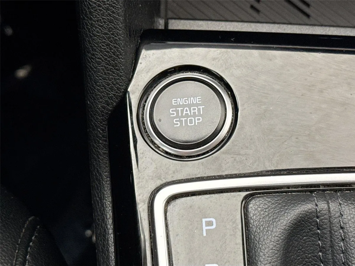 2023 Kia Sportage SX thumbnail 26