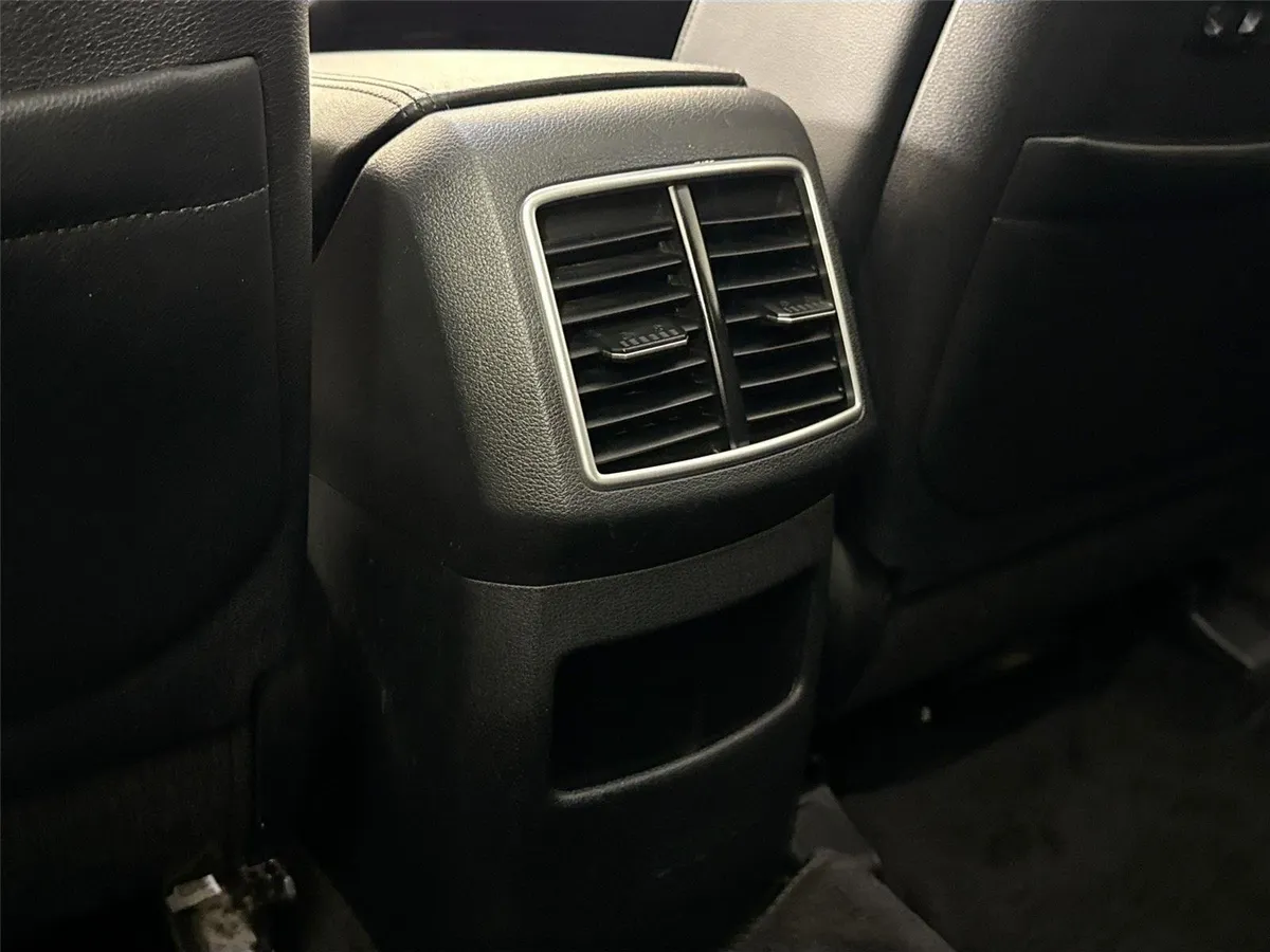 2023 Kia Sportage SX thumbnail 34
