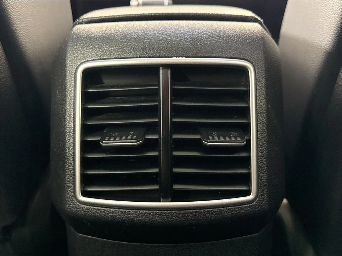 2023 Kia Sportage SX thumbnail 35