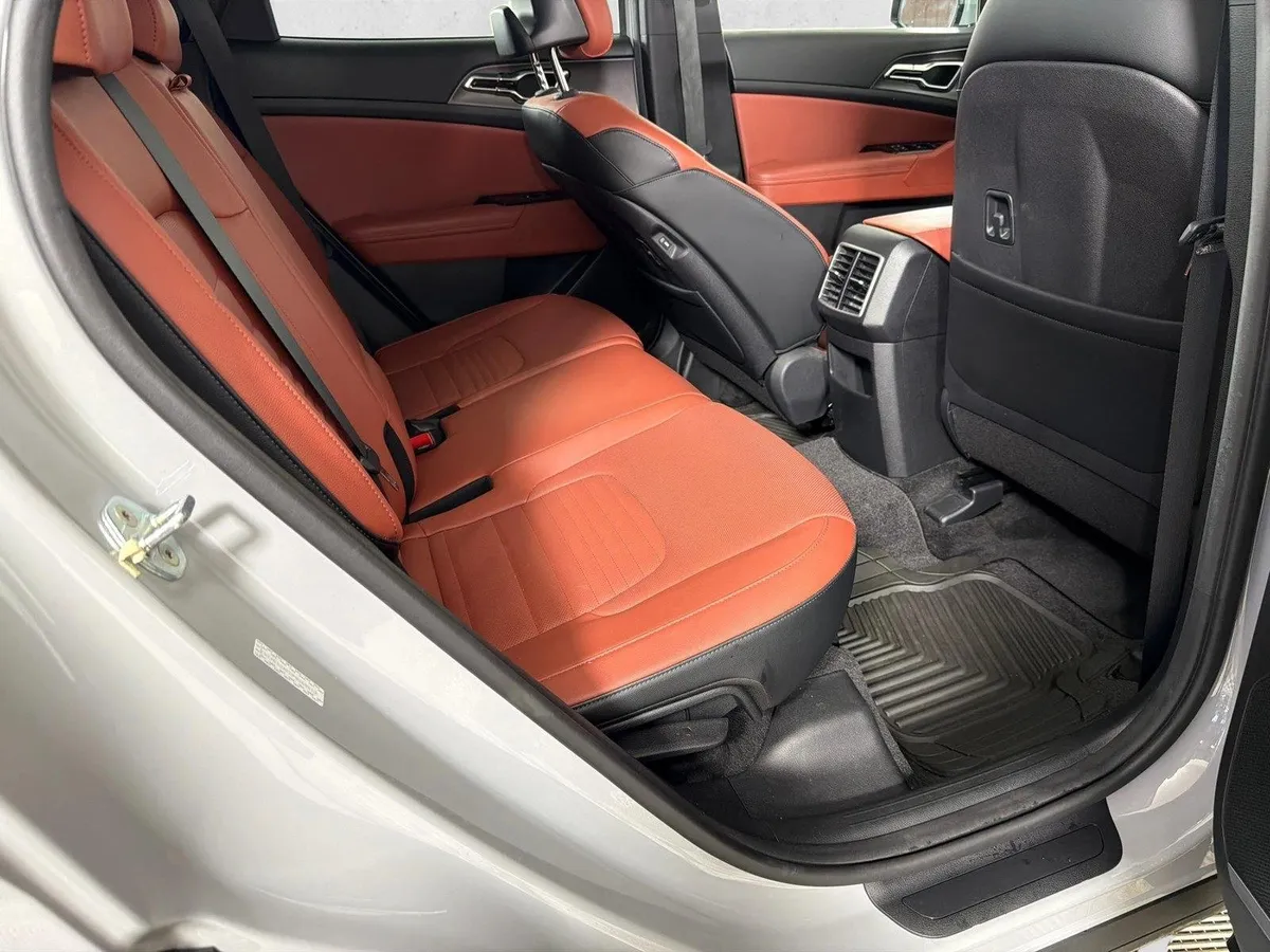 2023 Kia Sportage SX thumbnail 17