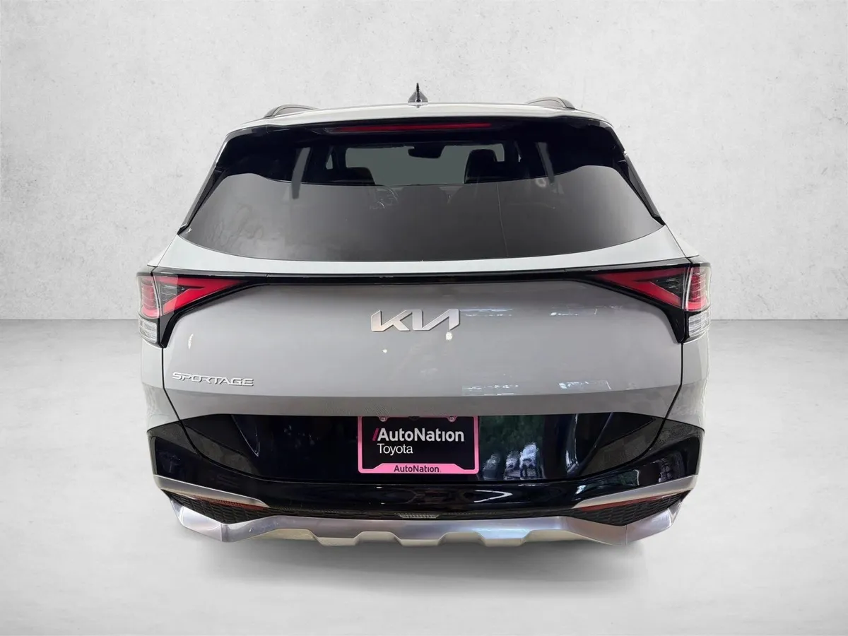 2023 Kia Sportage SX thumbnail 6