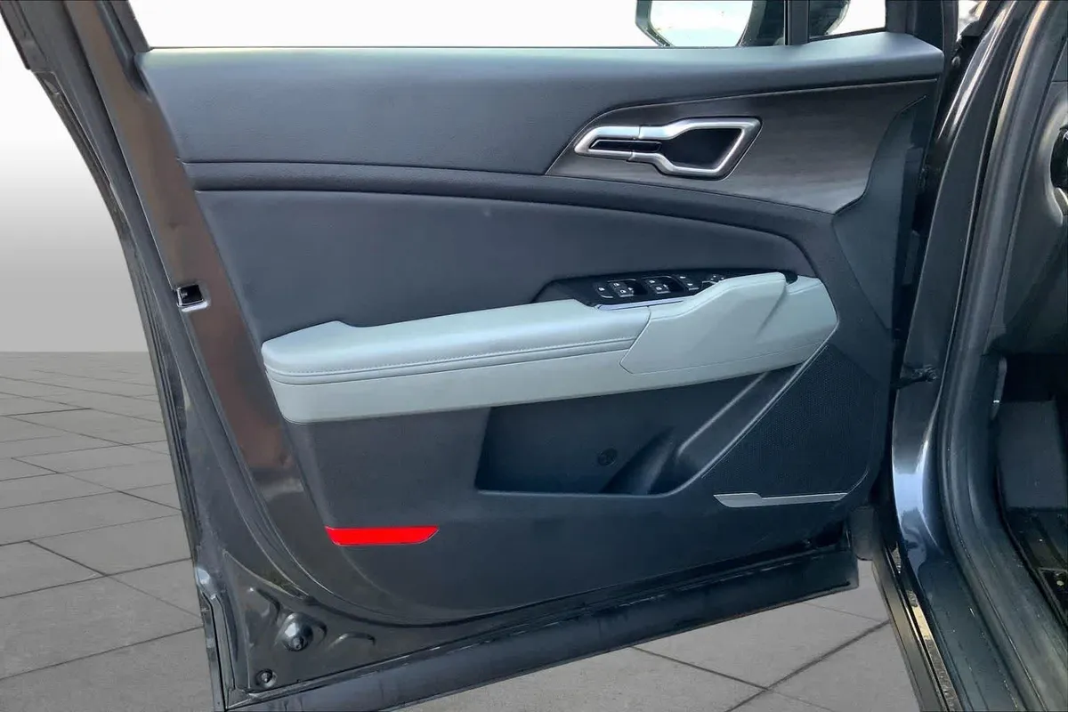 2023 Kia Sportage X-Line thumbnail 21