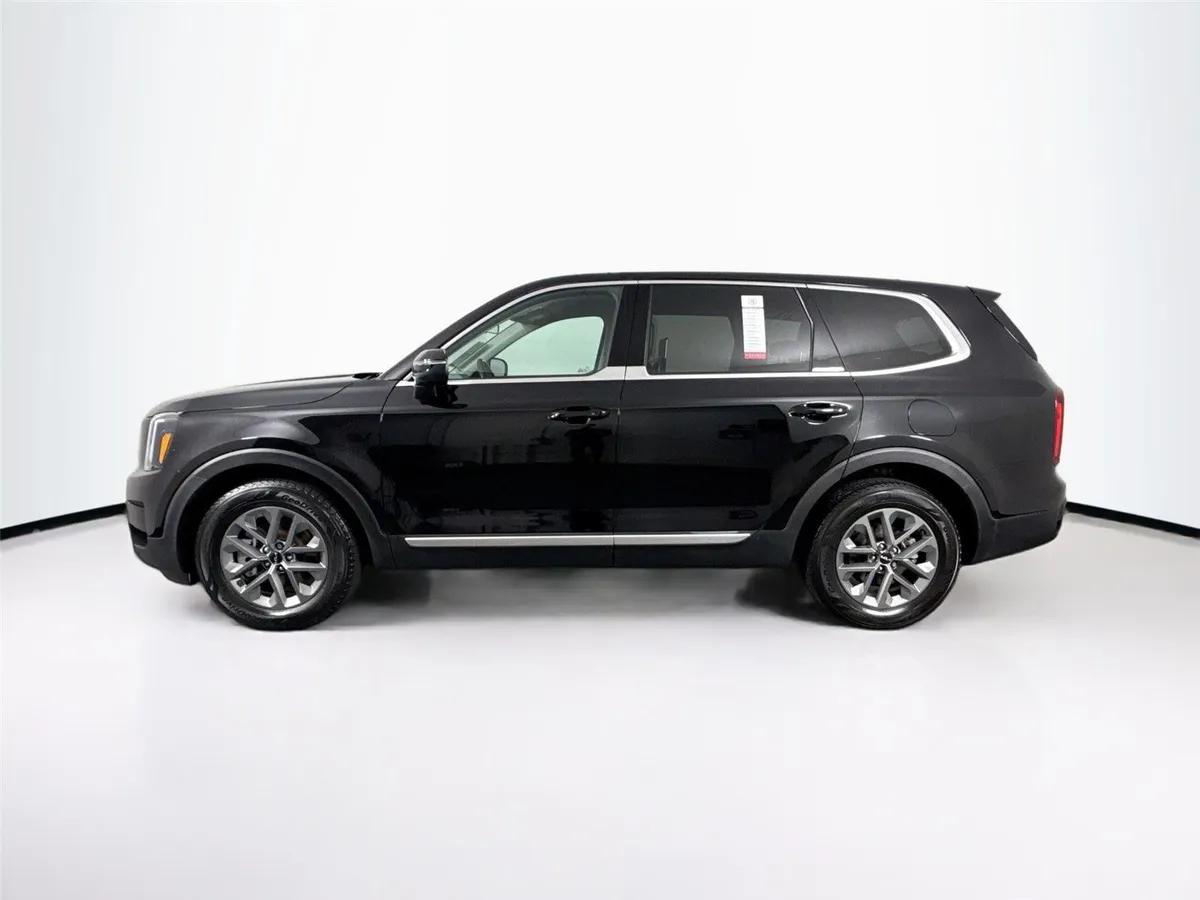 2023 Kia Telluride LX thumbnail 13