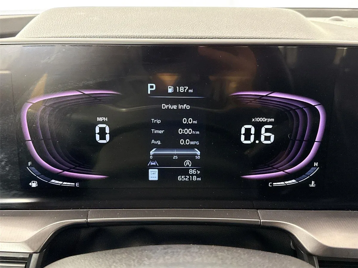 2023 Kia Telluride LX thumbnail 18