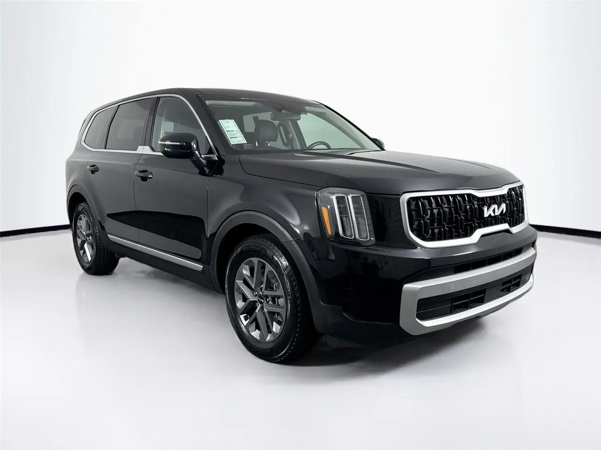 2023 Kia Telluride LX thumbnail 9