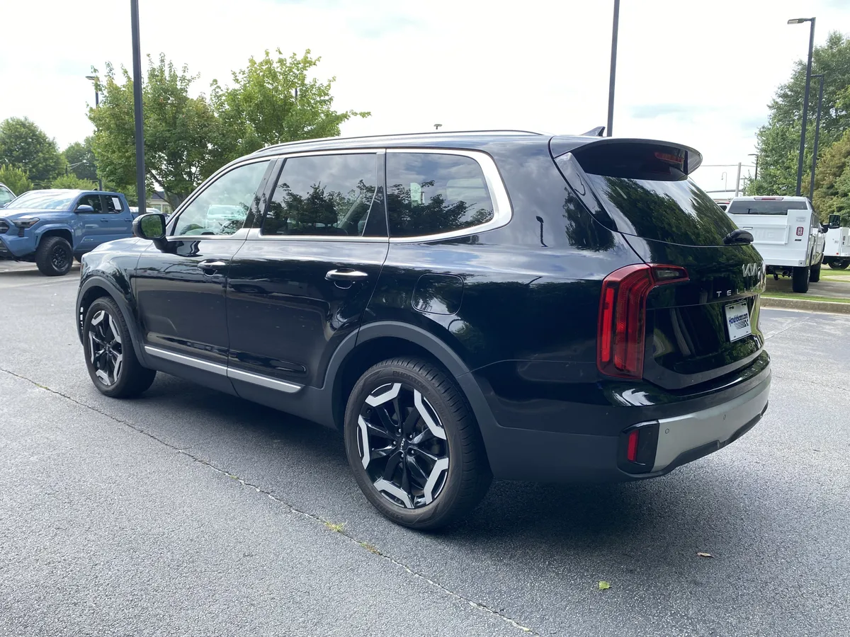2023 Kia Telluride S thumbnail 6
