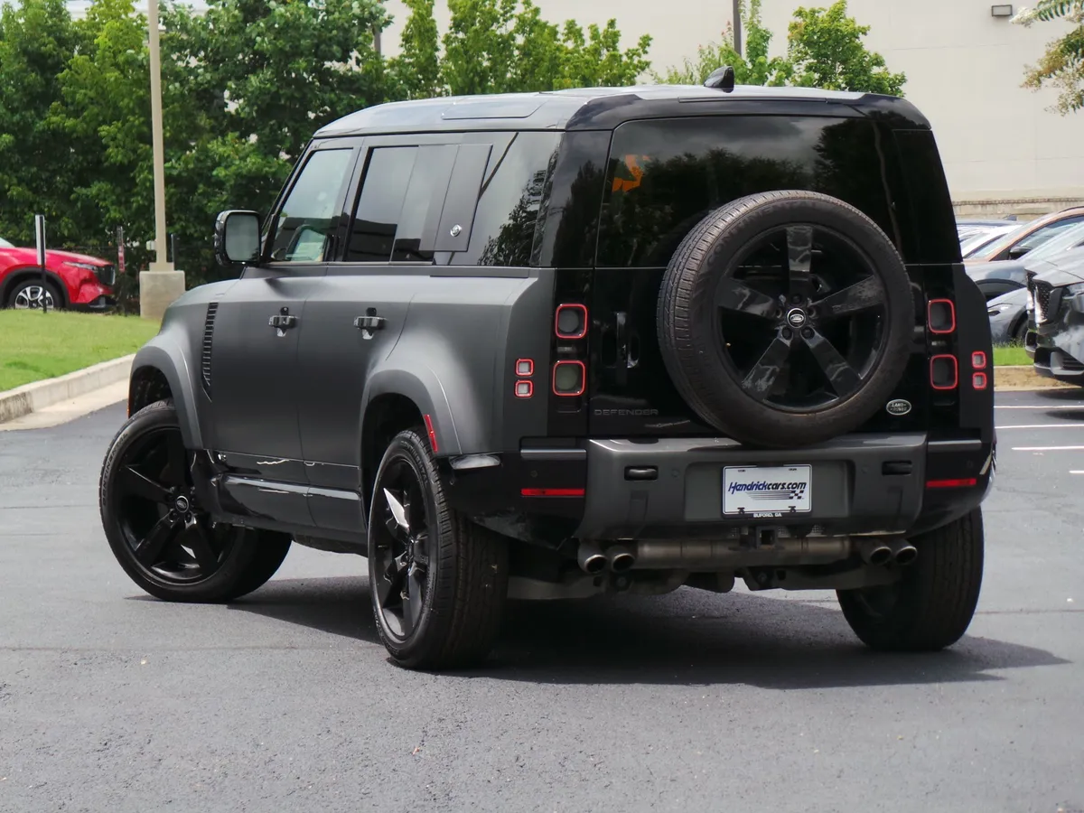 2023 Land Rover Defender V8 thumbnail 2