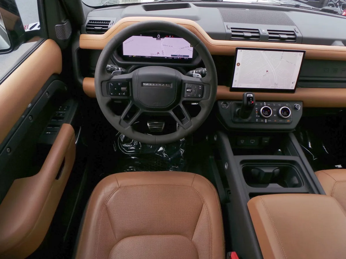 2023 Land Rover Defender V8 thumbnail 20