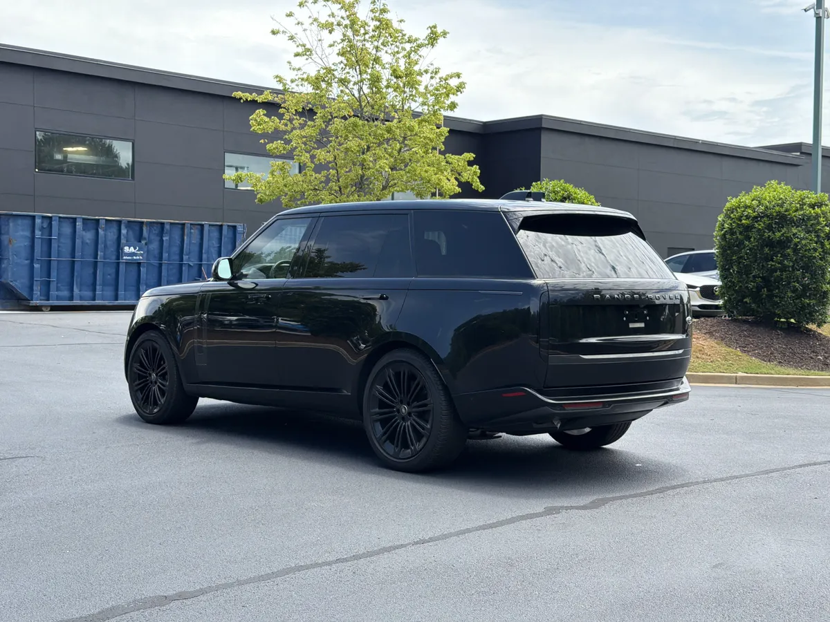 2023 Land Rover Range Rover First Edition thumbnail 15