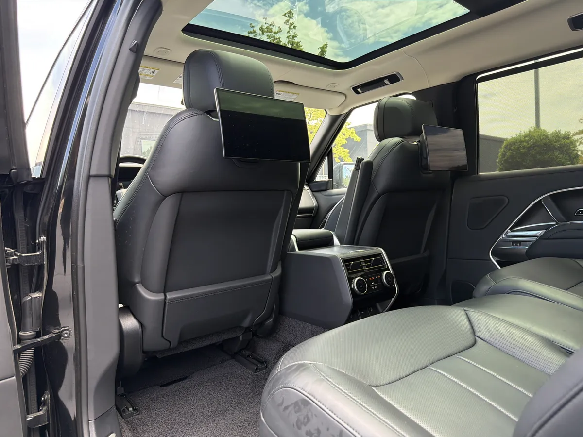 2023 Land Rover Range Rover First Edition thumbnail 22