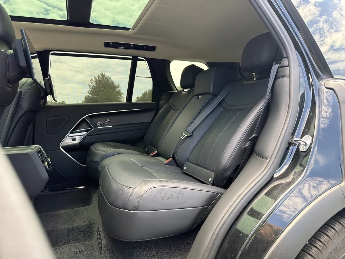 2023 Land Rover Range Rover First Edition thumbnail 7