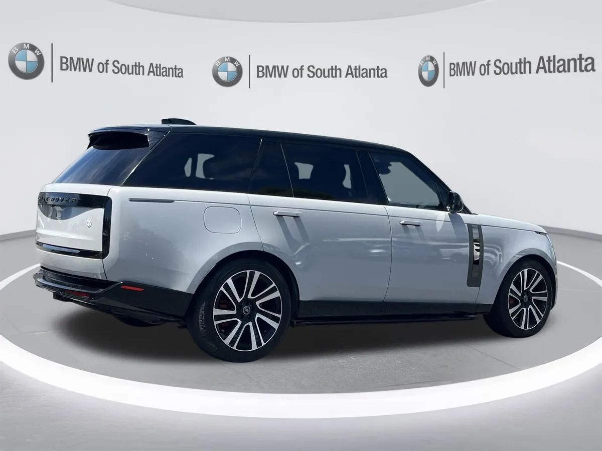 2023 Land Rover Range Rover SV thumbnail 25