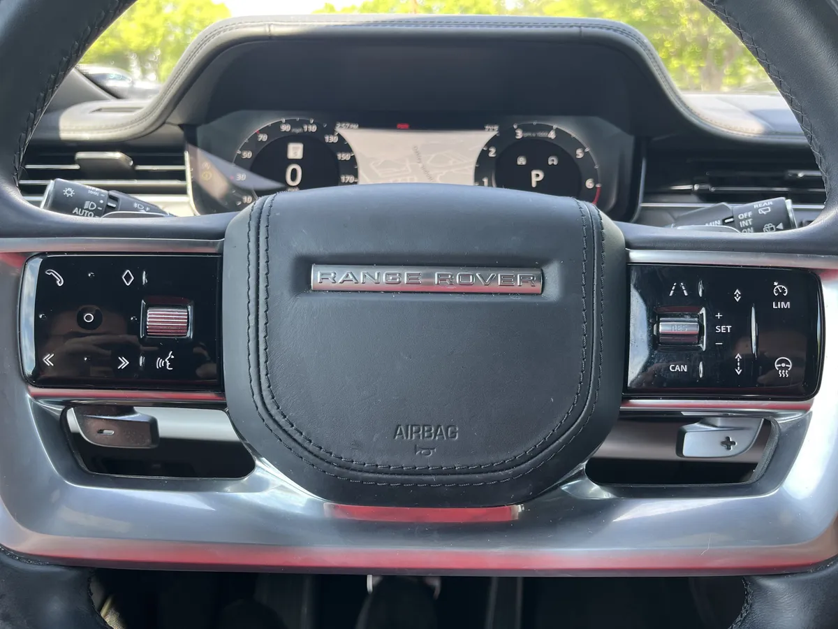 2023 Land Rover Range Rover SV thumbnail 9