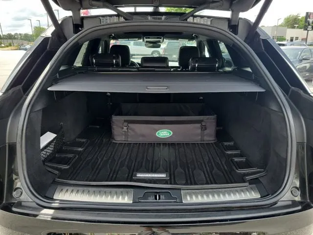 2023 Land Rover Range Rover Velar R-Dynamic S MHEV thumbnail 30