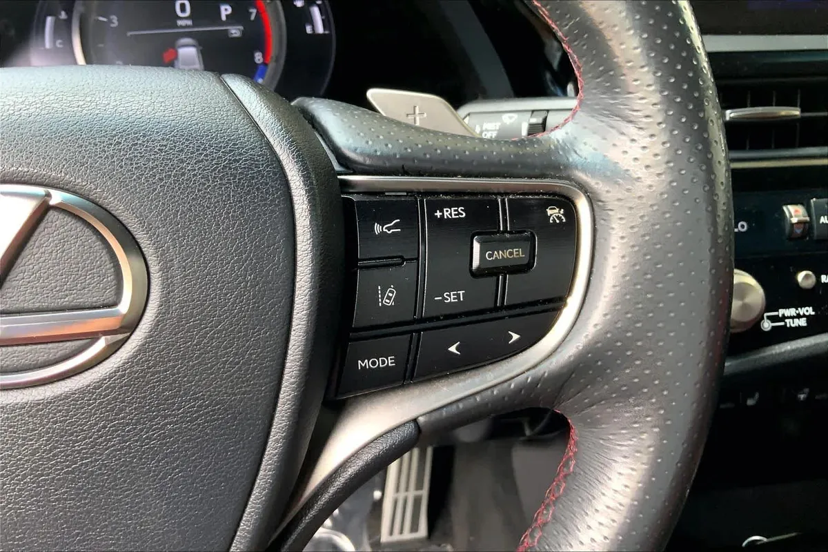 2023 Lexus ES 350 F SPORT Handling thumbnail 25