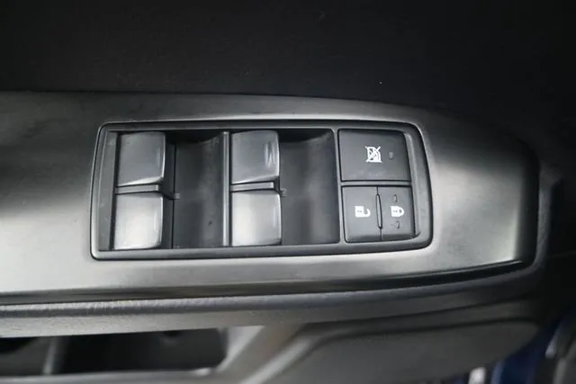 2023 Lexus GX 460 thumbnail 11