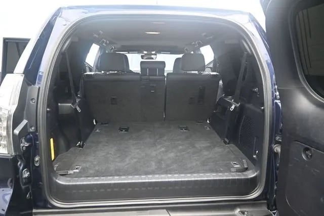 2023 Lexus GX 460 thumbnail 15