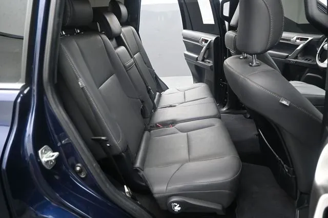 2023 Lexus GX 460 thumbnail 16