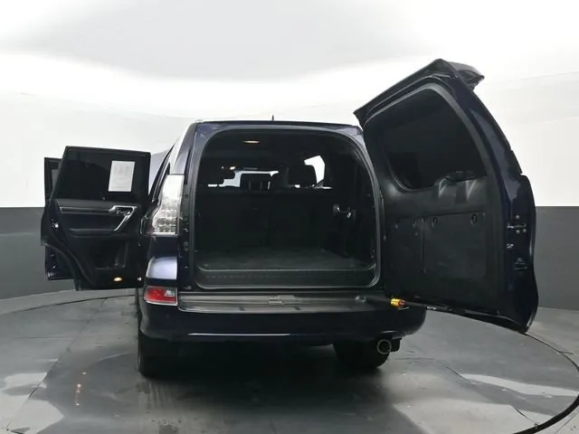2023 Lexus GX 460 thumbnail 36