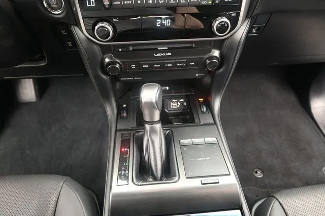2023 Lexus GX 460 thumbnail 9