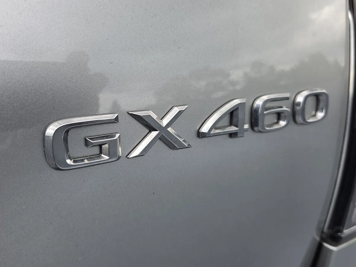 2023 LEXUS GX GX 460 Premium thumbnail 6