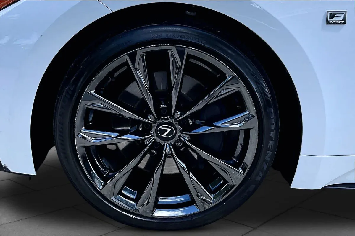2023 Lexus IS 350 F SPORT thumbnail 11