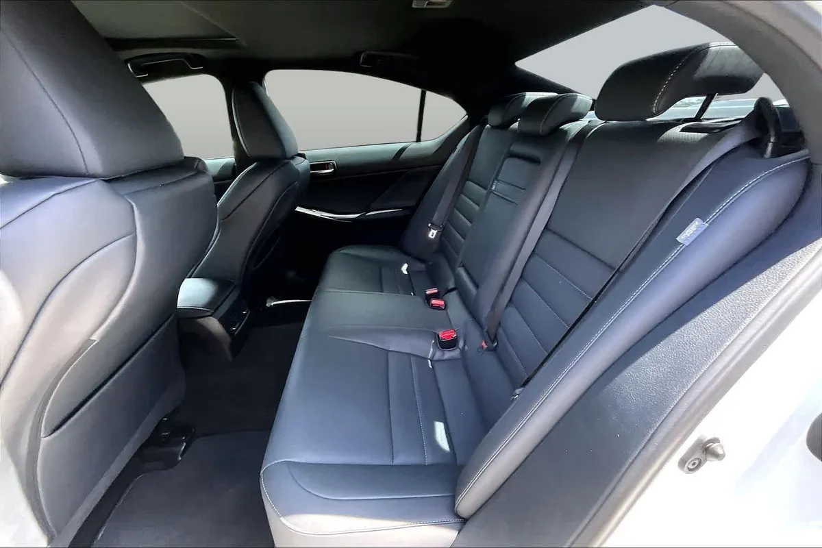 2023 Lexus IS 350 F SPORT thumbnail 21