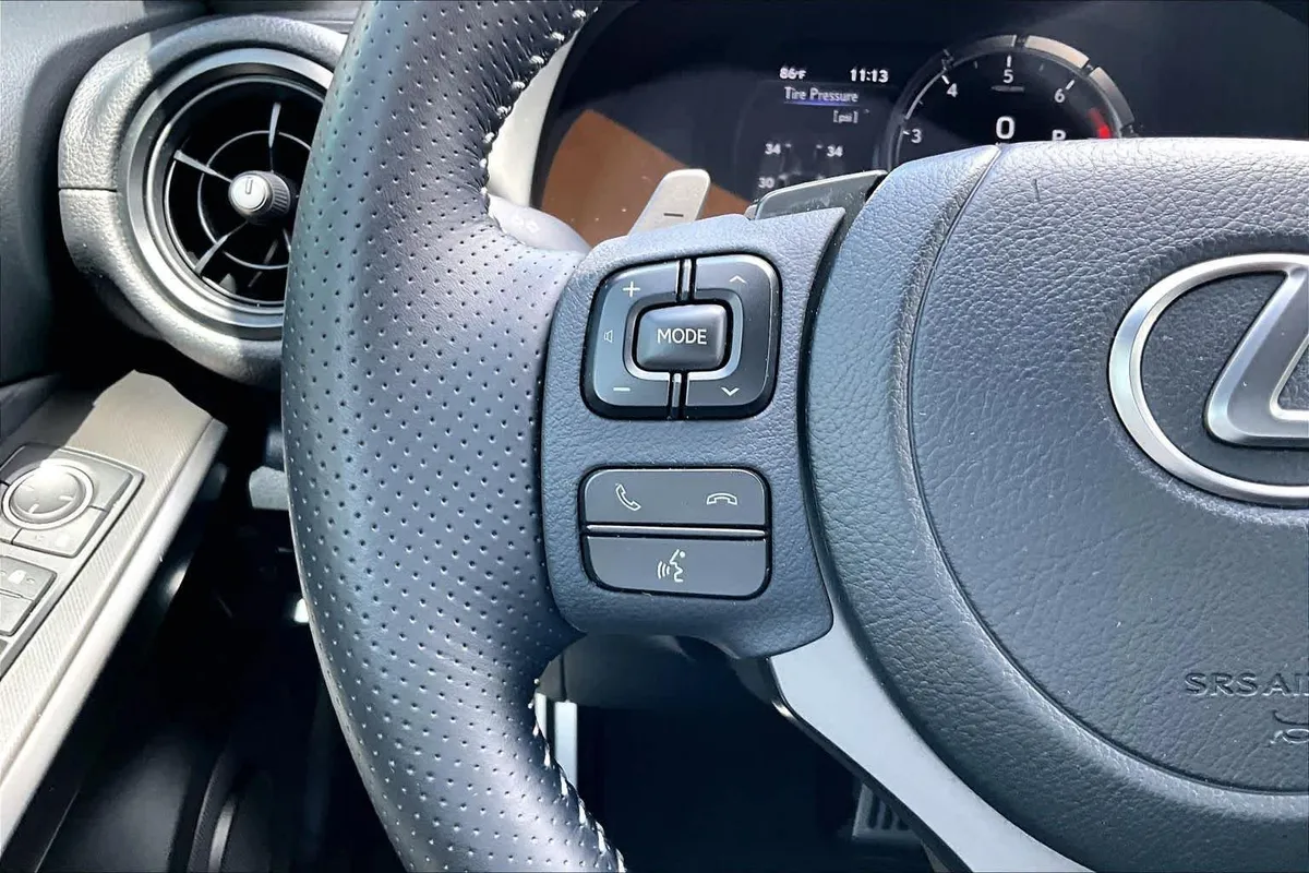 2023 Lexus IS 350 F SPORT thumbnail 22