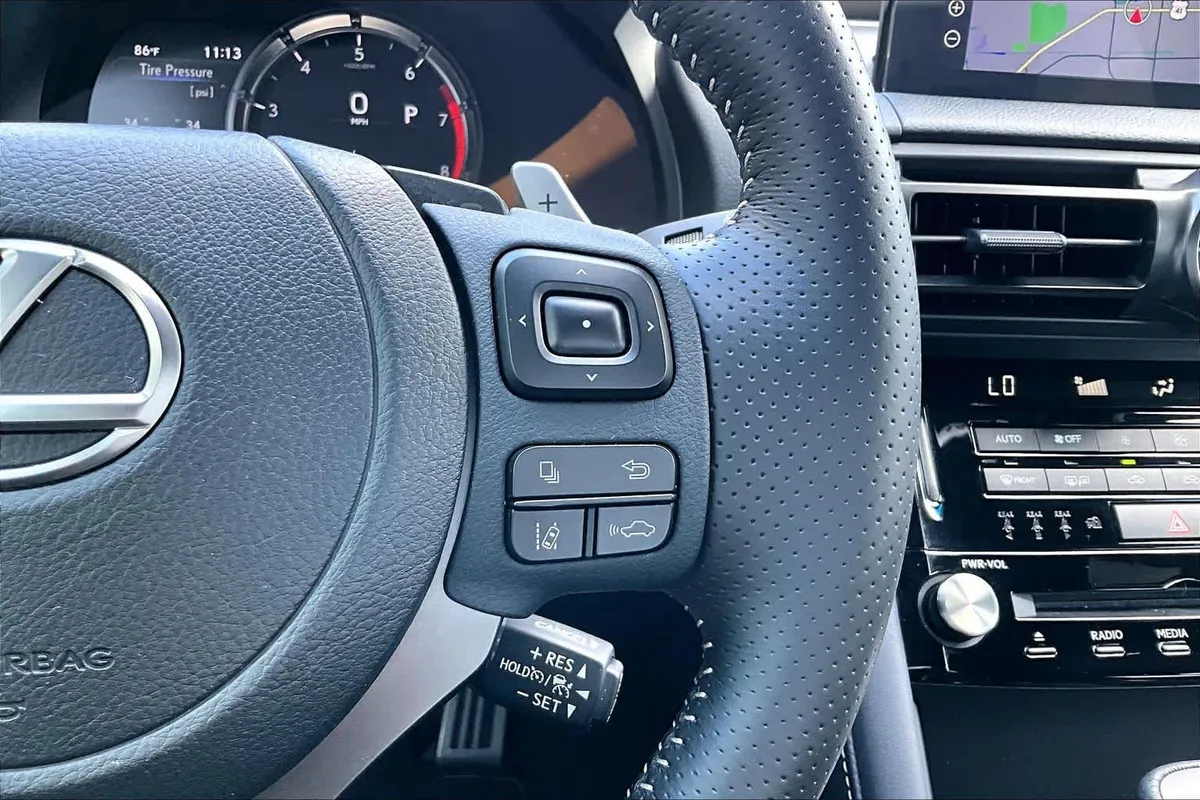 2023 Lexus IS 350 F SPORT thumbnail 23