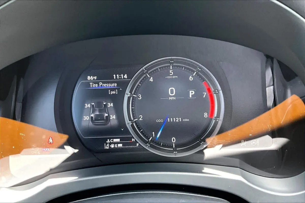 2023 Lexus IS 350 F SPORT thumbnail 24