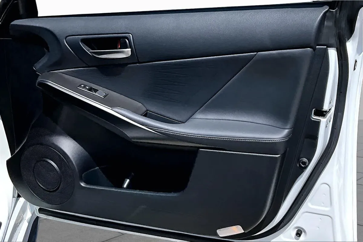 2023 Lexus IS 350 F SPORT thumbnail 27