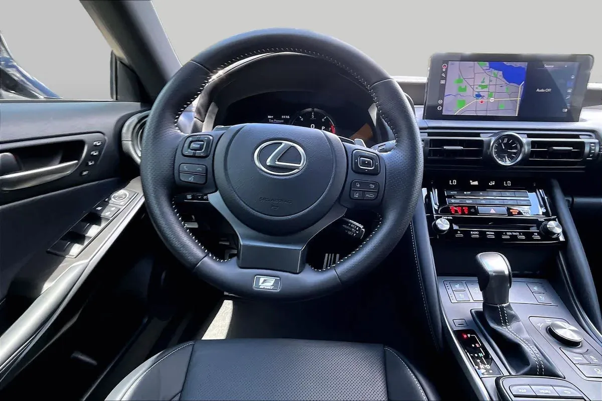 2023 Lexus IS 350 F SPORT thumbnail 6