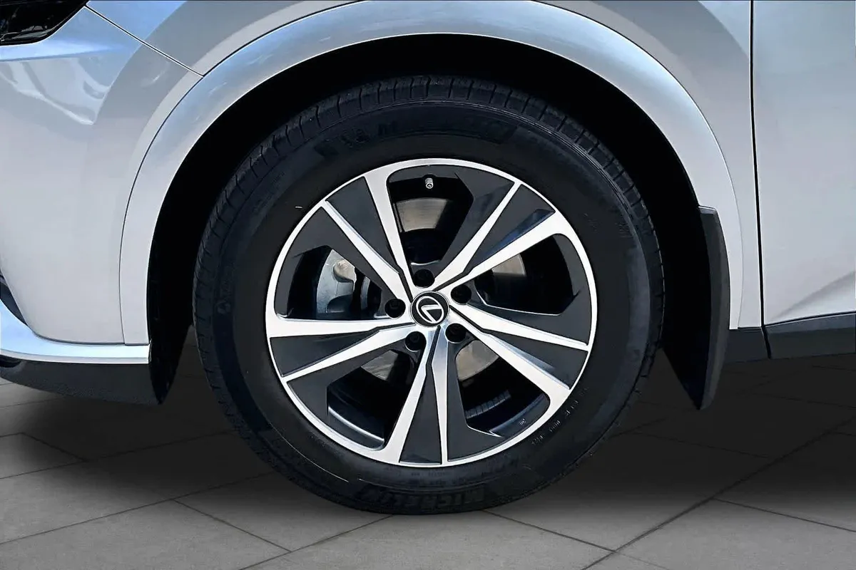 2023 Lexus RX 350 thumbnail 11