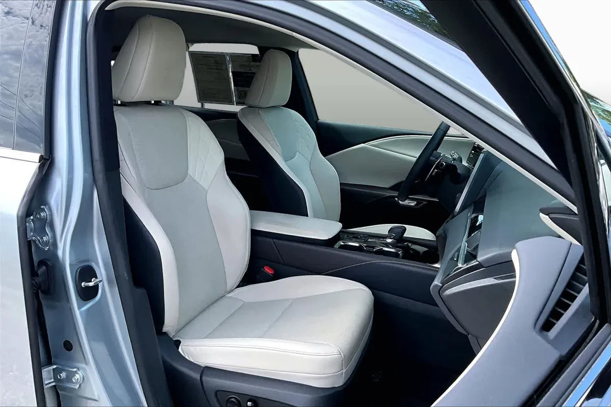 2023 Lexus RX 350 thumbnail 9