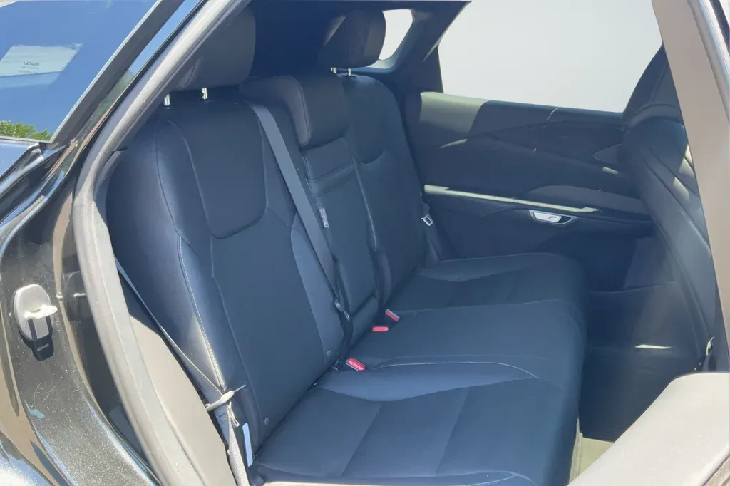 2023 Lexus RX 350 F Sport Handling thumbnail 21