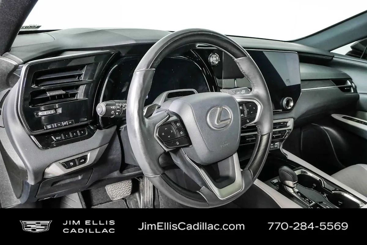 2023 Lexus RX RX 350 thumbnail 4