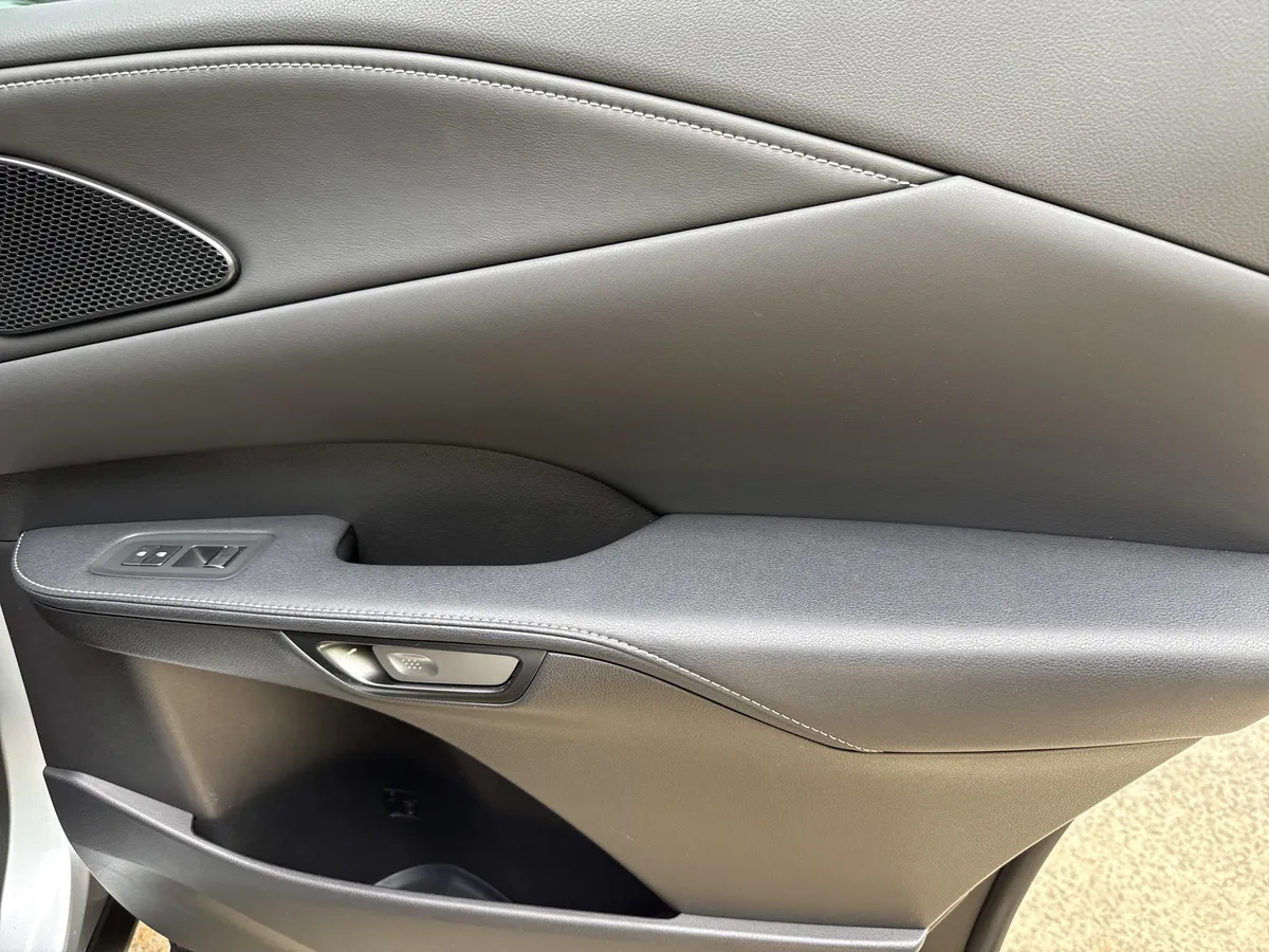 2023 Lexus RX RX 350 Premium thumbnail 16