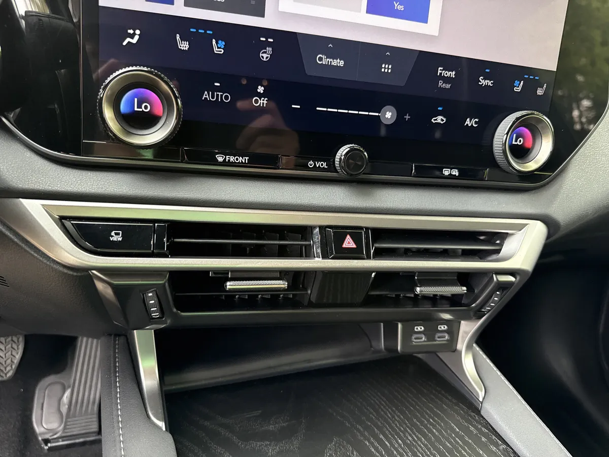2023 Lexus RX RX 350 Premium thumbnail 28