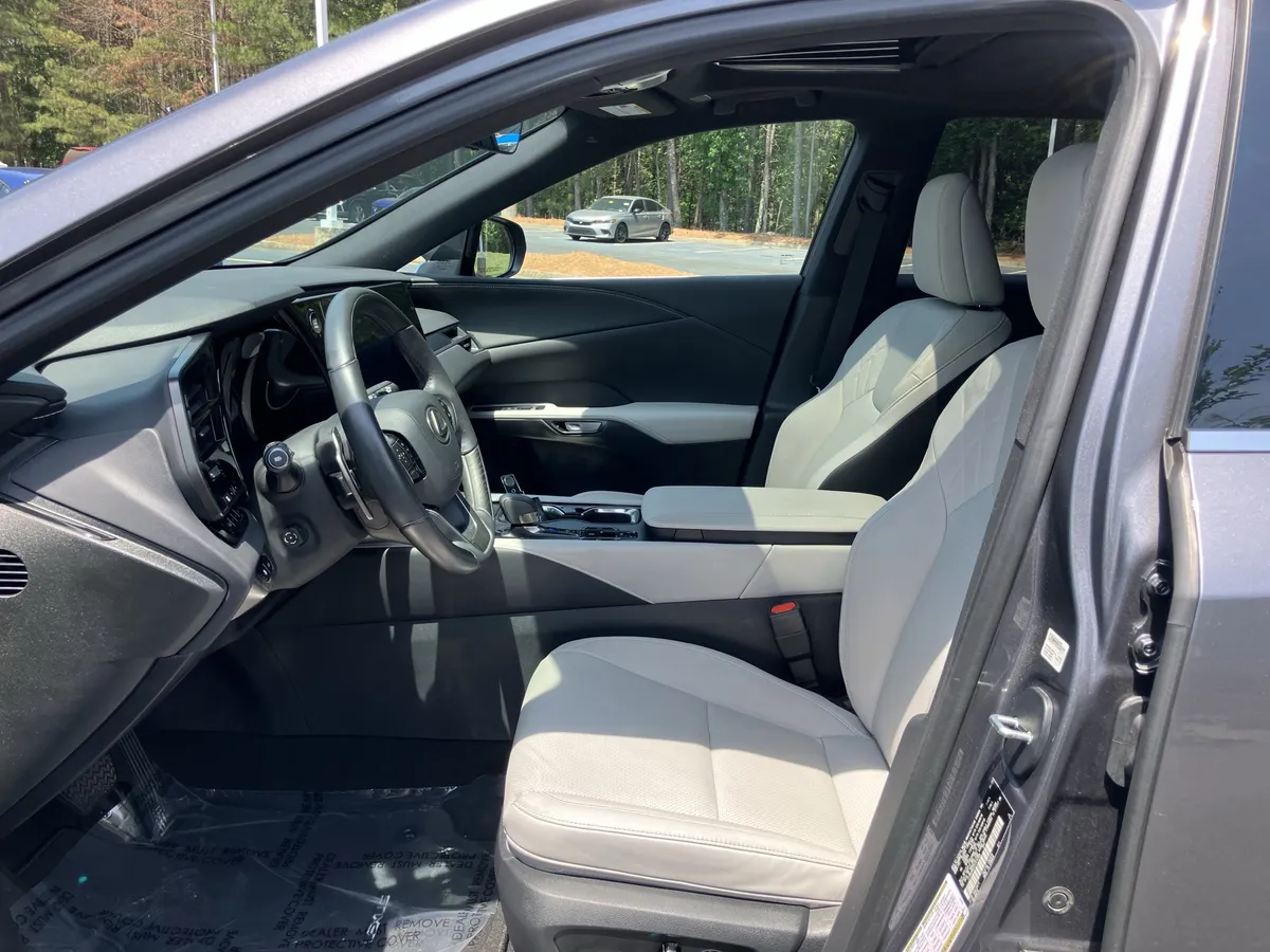 2023 Lexus RX RX 350 Premium FWD thumbnail 16