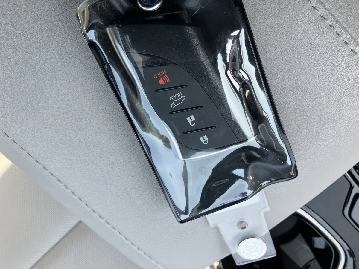 2023 Lexus RX RX 350 Premium FWD thumbnail 38