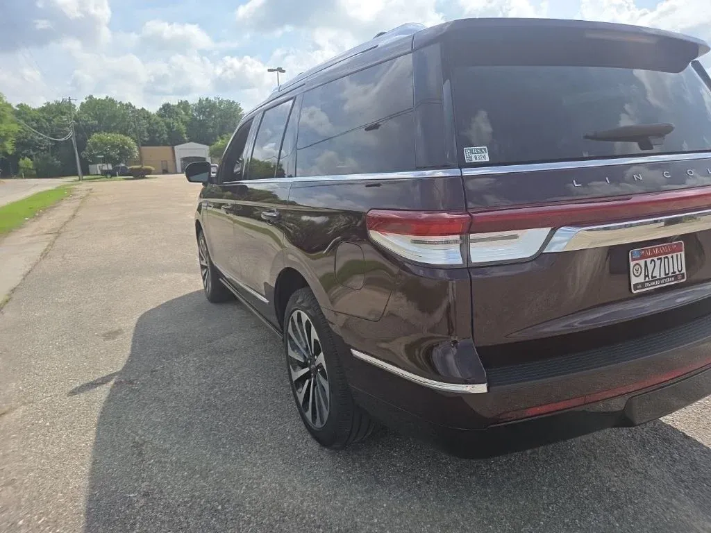 2023 Lincoln Navigator Reserve thumbnail 6