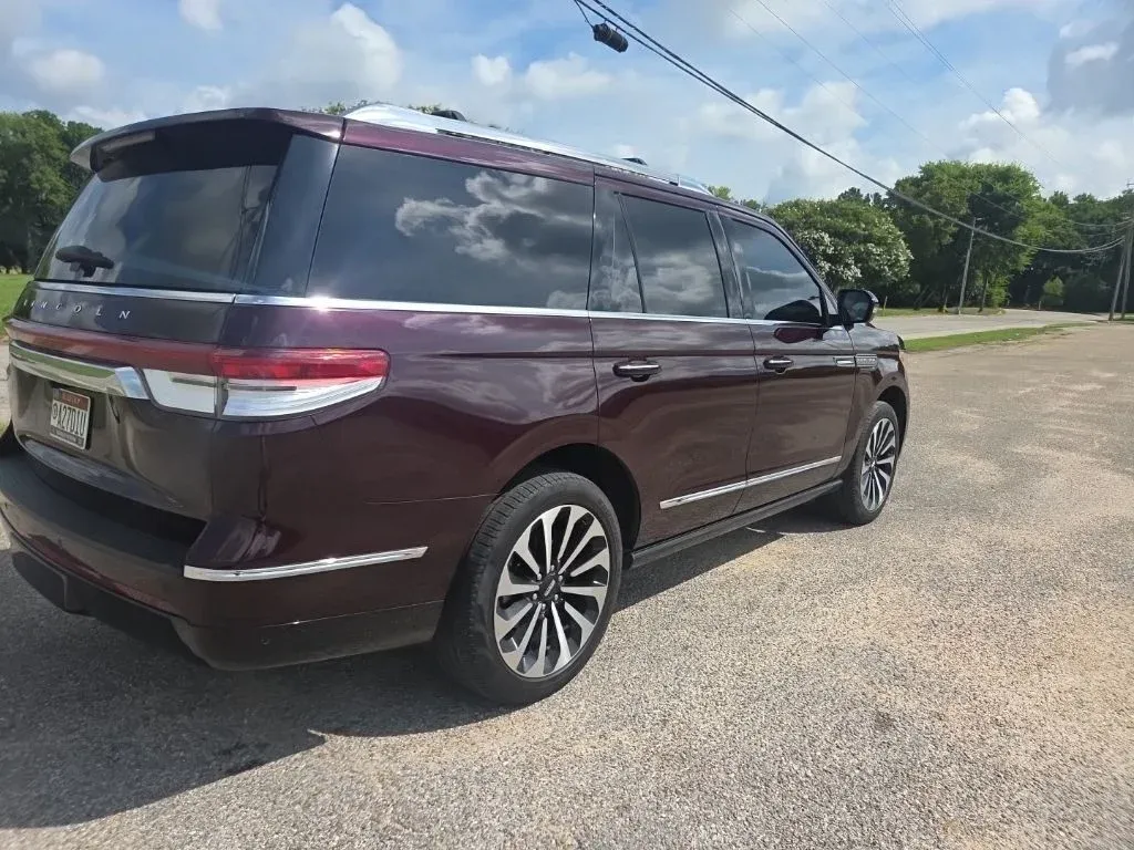 2023 Lincoln Navigator Reserve thumbnail 7