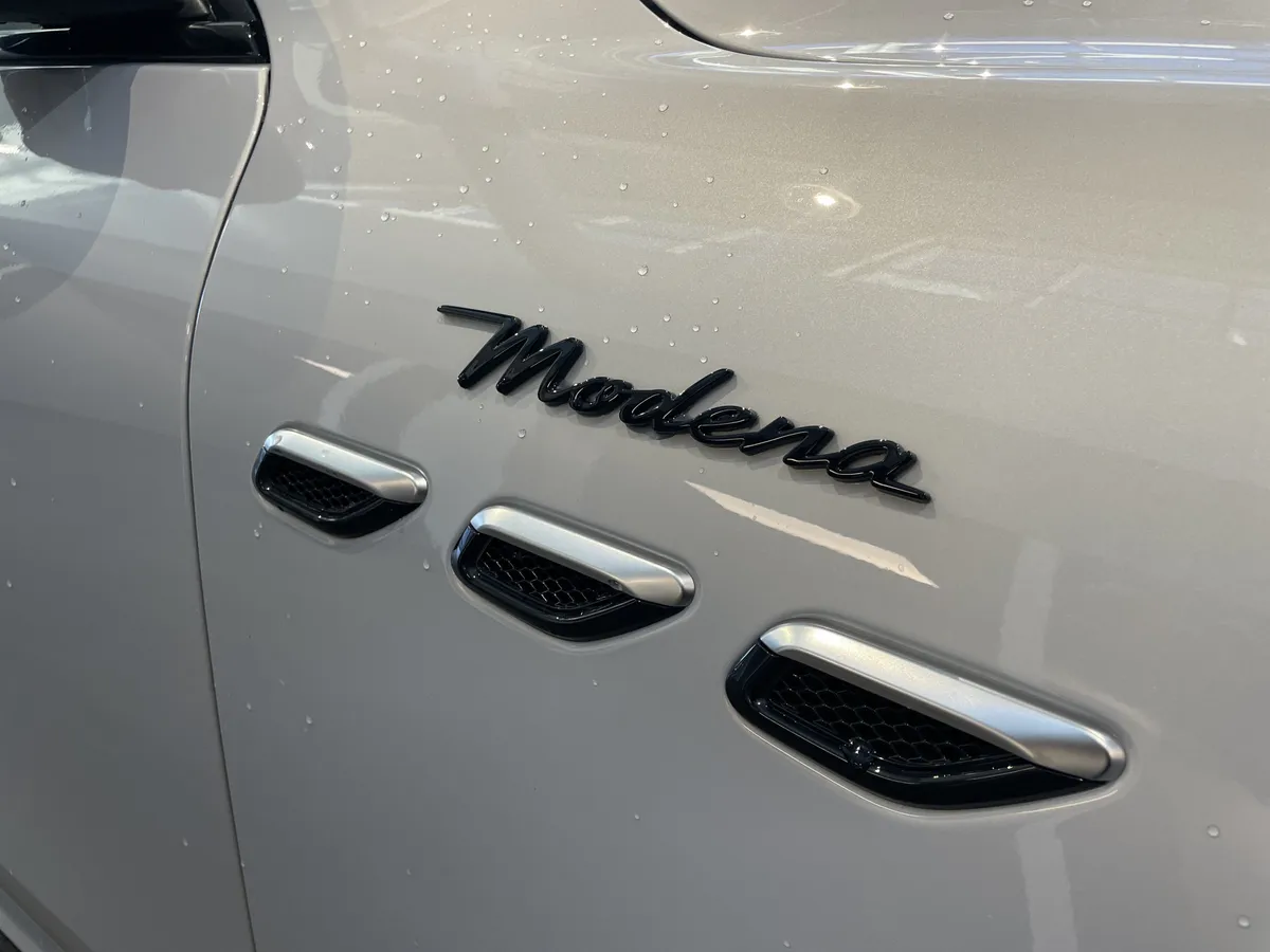2023 Maserati Grecale Modena thumbnail 12