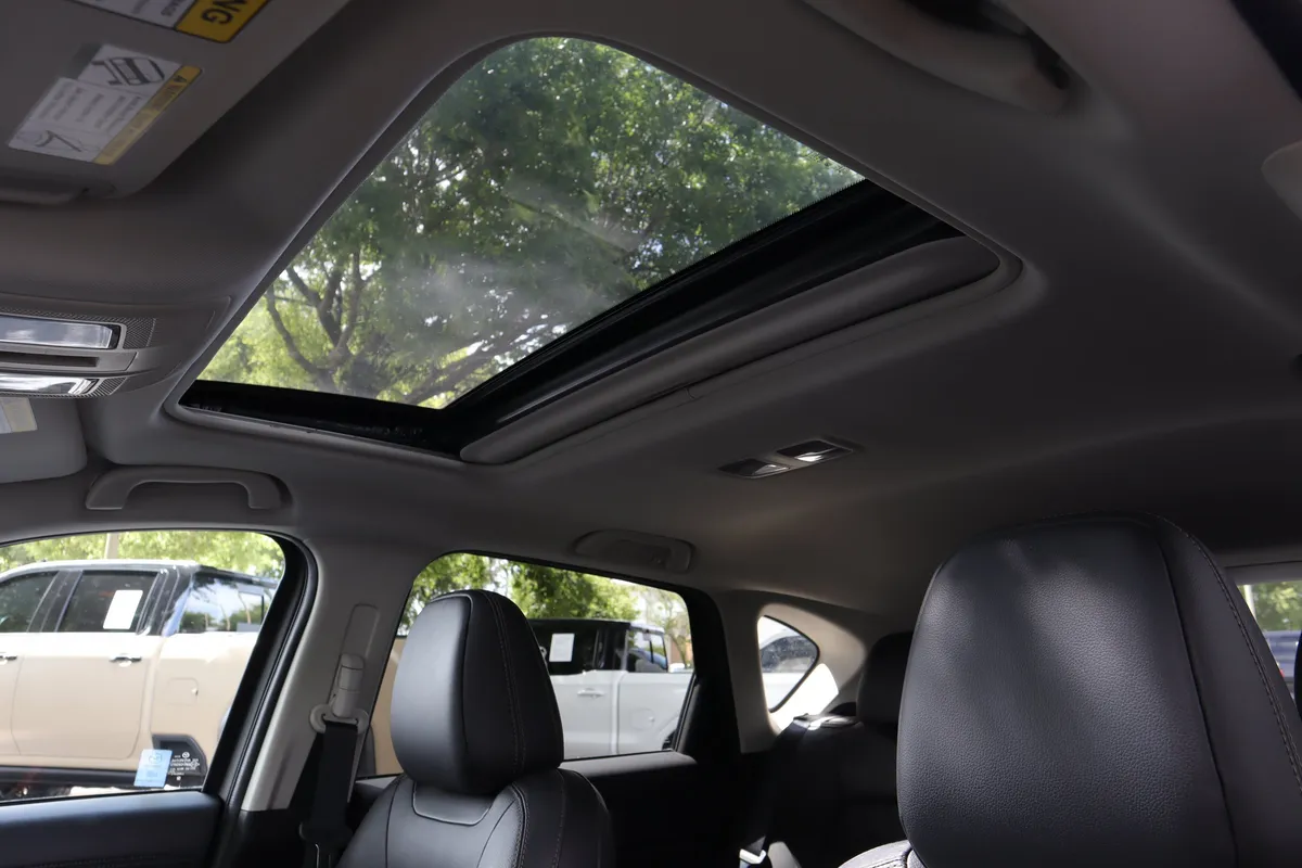 2023 Mazda CX-5 2.5 S Preferred Package thumbnail 7
