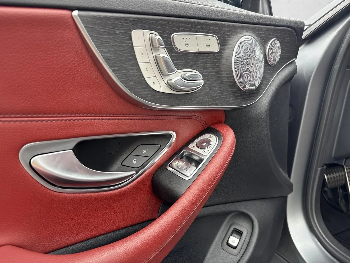 2023 Mercedes-Benz AMG C 43 4MATIC thumbnail 12